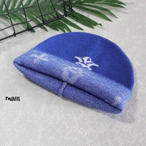 หมวกบีนนี่ Twill-Sports OEM พร้อมโลโก้สั่งทำ ขายส่ง ปักลายแจ็คการ์ด ถักนิตติ้ง สไตล์ Y2K  อะคริลิก 100% ลายตาราง  สำหรับทุกเพศ - Product Image 2