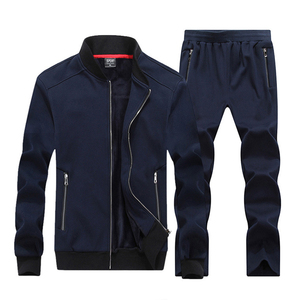Conjunto Deportivo Azul Marino para Hombre, Sudadera con Capucha y Cordón Ajustable, Bolsillos Laterales, Estilo Deportivo Casual, Transpirable, Corte Regular 2 - Product Image 1