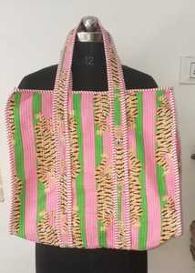 Sac fourre-tout en coton fait main de grande taille, matelassé, avec fermeture éclair, pour voyage, usage quotidien, tendance, par le fabricant grossiste - Product Image 4