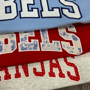 เสื้อสเวตเชิ้ตคอเต่าทรงหลวม ผ้าฝ้ายฟลีซเนื้อนุ่ม ระบายอากาศได้ดี สไตล์ลำลอง สำหรับผู้หญิง พร้อมปักลายตามสั่ง - Product Image 4