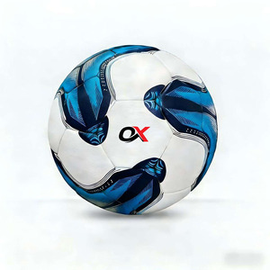 Ballon de football en cuir PU personnalisable Oxva Industries, taille ajustable, logo personnalisé, chambre à air en caoutchouc, haute rétention d'air, léger (410g) - Product Image 1