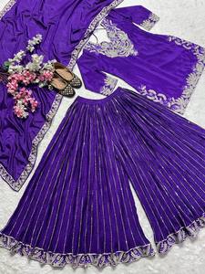 Ensemble Sharara en soie Chinnon de qualité supérieure avec broderies et sequins lourds, et dupatta - Product Image 4