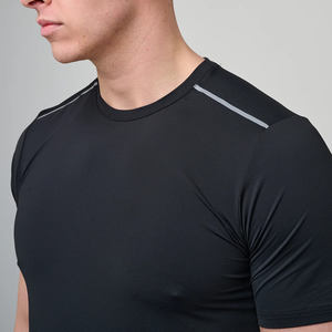 ชุดเสื้อยืดและกางเกงขาสั้นผู้ชาย น้ำหนักเบา ระบายอากาศได้ดี รับผลิตตามแบบ OEM ชุดออกกำลังกายฤดูร้อน ผ้าสี่ทิศทางยืดหยุ่น ชุดวิ่ง ชุดฟิตเนส - Product Image 5