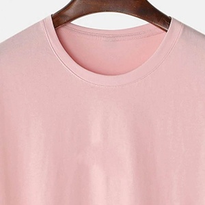 Camiseta de Manga Corta Rosa para Hombre, Corte Regular, Cuello Redondo, Estilo Casual, 100% Algodón Jersey, Color Sólido, Diseño Liso - Product Image 4