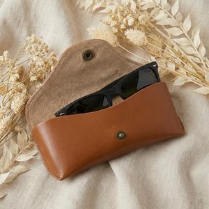 Estuche de cuero duradero para gafas de sol, soporte para gafas, bolsa ligera y portátil para gafas con botón a presión para viajes y actividades al aire libre - Product Image 1