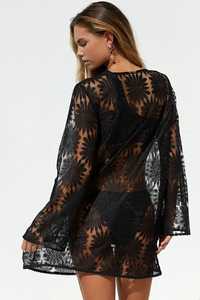 Túnica Negra de Playa con Cuello en V y Mangas Acampanadas de Encaje de Ganchillo con Diseño de Girasol - Product Image 3