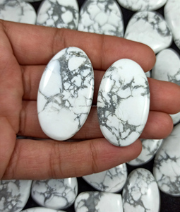 Vente en gros de pierres naturelles Howlite blanches Radha Arts, cabochons ovales/ronds/goutte de 20-40 mm pour la fabrication de bijoux DIY - Product Image 3
