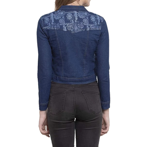 Chaqueta vaquera corta para mujer, la más cómoda, de color personalizado, con lavado desgastado y estampado en el hombro, estilo streetwear para el día a día, suministro al por mayor - Product Image 2