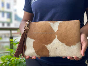 Pelo en piel de vaca Embrague de cuero Mujeres Estilo occidental Monedero Borla Embrague de cuero - Product Image 3