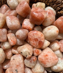 Piedra de Cristal de Sunstone Pulida de Alta Calidad, Ecológica, de Forma Irregular, para Decoración del Hogar y Feng Shui - Product Image 2