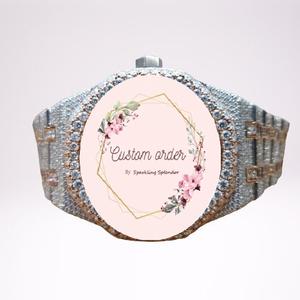 นาฬิกา Iced Out แบบกำหนดเองได้ ประดับเพชร VVS1 มอยส์ซาไนต์ ตัวเรือนสแตนเลส สลักโลโก้ได้ นาฬิกาฮิปฮอปสำหรับผู้ชาย - Product Image 3