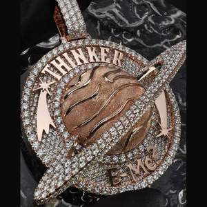 Pendentif personnalisé avec lettres en moissanite pour homme, plaqué deux tons, style hip-hop, en argent - Product Image 1