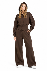 Conjunto de chándal de marca de ropa con capucha y botones delanteros, chaqueta corta y pantalones de pierna ancha de forro polar personalizado para mujer, estilo urbano. - Product Image 5