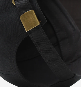 Gorra de Béisbol Negra de 6 Paneles, Ajustable, de Algodón, Unisex, Informal, de Color Sólido, con Logotipo Frontal - Product Image 2