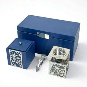 Quemador de incienso de lujo de acero inoxidable cortado a láser con pinzas, caja de cuero premium, soporte para incienso árabe, set de regalo para Ramadán y Eid - Product Image 4