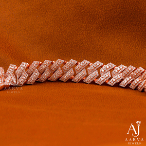 กำไลข้อมือโมอิสซาไนต์ทรงเรขาคณิตชุบทองคำสีกุหลาบจาก AARVA JEWELS ประดับเพชรทรงเหลี่ยมเจียระไน หรูหรา เหมาะสำหรับทั้งชายและหญิง ของขวัญสำหรับงานปาร์ตี้ - Product Image 3