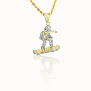 Collar con Colgante de Moissanita Estilo Hip Hop Iced Out Snowboarder, Plata de Ley 925 Chapada en Oro, Joyería Personalizada para Hombre - Product Image 2