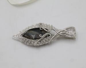 Colgante de Ametrina con Corte Baguette Envuelto en Alambre de Cobre |   Joyería Hecha a Mano con Piedra Preciosa de Ametrino Natural |   Colgante de Cristal Curativo de Talla Única - Product Image 4