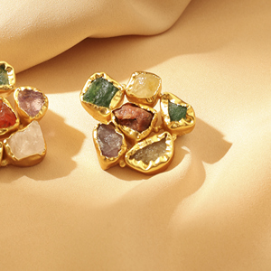 Boucles d'oreilles clous artisanales en pierre naturelle florale pour femme, plaquées or, bijoux bohèmes élégants, cadeau idéal pour fête et mariage - Product Image 2