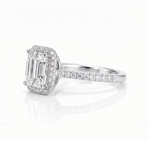 Anillo de Diamante Cultivado en Laboratorio con Corte Esmeralda de 2.0CT en Oro Blanco de 18K, con Halo, Certificado IGI, Estilo Clásico, Precio al por Mayor - Product Image 3
