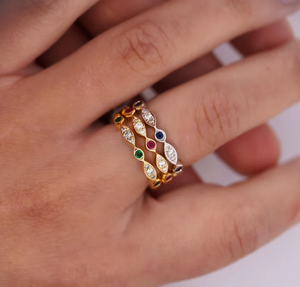 Bagues d'éternité en or 10K pour femmes avec pavé de diamants, design géométrique, pierre de naissance de mai, bijoux de fiançailles - Product Image 2