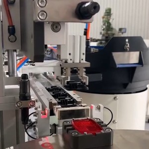 เครื่องประกอบตัวสะท้อนแสงจักรยานแบบอัตโนมัติเต็มรูปแบบ 2 ส่วนประกอบ ยี่ห้อ DaZhan ความเร็วสูง ใช้เวลาประกอบ 4 วินาที ติดตั้งง่าย รับประกัน 1 ปี - Product Image 2