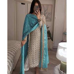 Ensemble haut et pantalon en georgette avec broderie et sequins, et dupatta, couleur ciel - Product Image 1