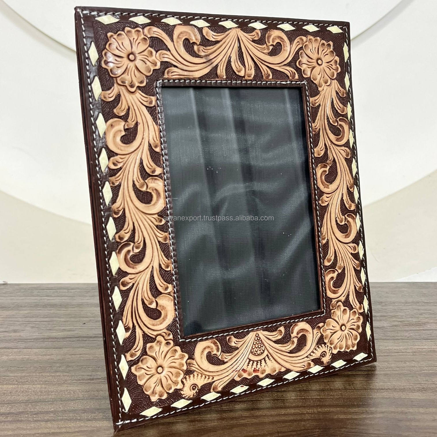 สีน้ำตาล