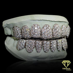 Grillz de Dientes Plateados de Hip Hop con Diamantes de Moissanita VVS Iced Out de Corte Personalizado, Joyería de Lujo Personalizada - Product Image 3