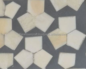 Marco de espejo con incrustaciones de hueso de diseño moderno hecho a mano Espejo de pared decorativo de lujo con opciones personalizables de artesanía artesanal - Product Image 6