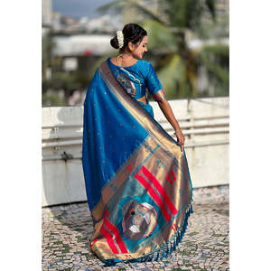 ผ้าไหมพิธานีสีน้ำเงินลายมาฮาลักชมี  งานทอแบบซารี  เสื้อผ้าอินเดียและปากีสถาน โดย Elite Weaves 650 กรัม - Product Image 4