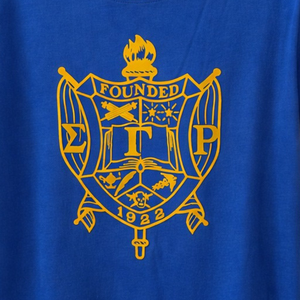 T-shirt SGRho floqué à col rond pour femme, motif lettres grecques vintage, bordure contrastante, manches courtes, décontracté, style sororité - Product Image 5