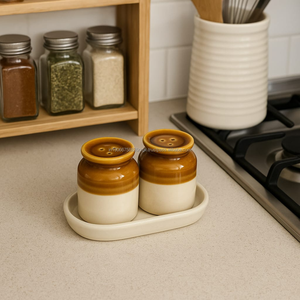 Juego de Salero y Pimentero de Cerámica AG Elements con Bandeja, Tarros de Condimento Estilo Vintage para Mesa de Restaurante, Soporte para Condimentos de Cocina con Tapa Abatible - Product Image 4