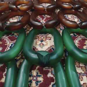 Décorations murales modernes en chaîne acrylique, résine faite à la main, à suspendre pour la décoration intérieure - Product Image 1