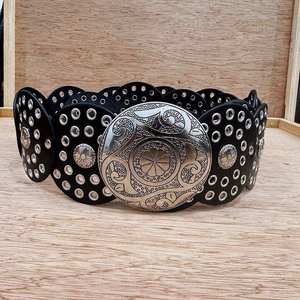 Cinturón ancho de cuero estilo vaquero retro europeo-americano para mujer, de PU vintage con diseño hueco exagerado - Product Image 4