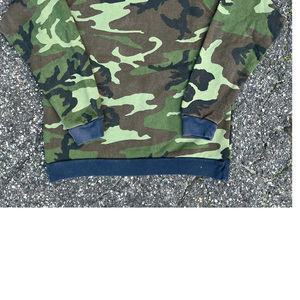 Stylish Camouflage Crewneck Sweatshirt for Men and Women, Comfortable Camo Pullover for Outdoor and Casual Use - Product Image 3