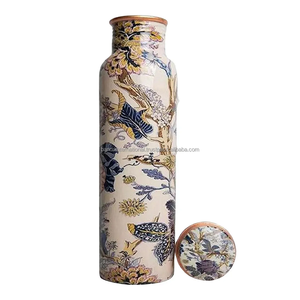 Bouteille à boire en cuivre de qualité supérieure avec autocollant et finition polie pour la consommation et l'utilisation en cuisine, bouteille en cuivre anti-fuite - Product Image 1