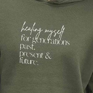 Nouveau design 2026 – Sweat à capuche imprimé pour femme, col rond, manches longues, ourlet brut, coupe tendance - Product Image 4