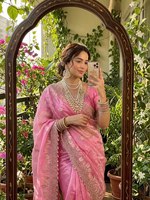 Sari en satin brodé Satin Grace, Sari Royal Satin Bloom, Sari élégant à bordure Aarco, Sari brodé au fil de perle