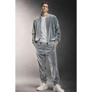 Ensemble de survêtement en velours pour homme avec bandes latérales - Product Image 1