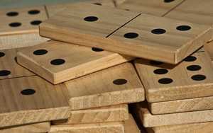 Jeux de société en bois gravés sur mesure et boîtes d'échecs/dominos - Craft Emporium Exports - Design traditionnel écologique - Ensemble multi-pièces - Product Image 4