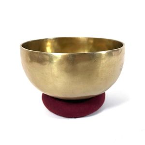 Cuenco Tibetano de Latón Puro para Sanación Sonora con Palo de Percusión, Diseño Budista Tradicional para Meditación, Yoga y Relajación - Product Image 4