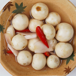 Berenjenas en Vinagre Blancas Premium, Berenjenas Enteras en Vinagre, Listas para Comer, Guarnición para Arroz, Comida Tradicional Vietnamita, Sabor Fresco - Product Image 1