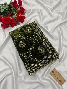 Superbe Dupatta de Mariée en Velours Vert avec Broderie Florale Dorée Zari, Cadeau de Fête de Mariage, Nouvel An, Diwali - Product Image 2