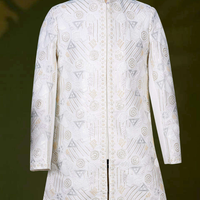 Traje de novio de lujo con diseño geométrico de cuentas y lentejuelas de seda Vergo color marfil, estilo Indo-Occidental, para hombre, marca Silver Prism.