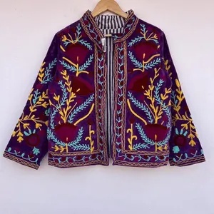Veste en velours brodée de fleurs Suzani, style folklorique ouzbek, avec rembourrage en coton, pour vêtements d'extérieur type bomber ou duster, à prix avantageux - Product Image 4