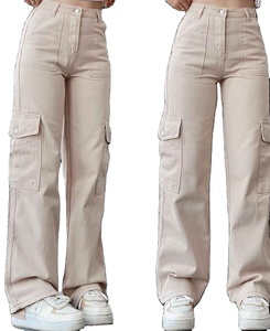 Pantalones cargo de corte relajado con múltiples bolsillos, material premium, perfectos para atuendos urbanos casuales de uso diario. - Product Image 2