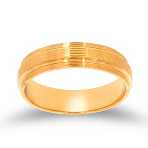 Bague de mariage élégante et luxueuse pour homme avec motif de rainures parallèles complexes, profil arrondi et finition dorée polie miroir - Product Image 1