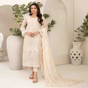 Robes Panjabi pakistanaises brodées en mousseline de soie pour femmes sur des costumes trois pièces en mousseline de soie Designers pakistanais par Tawakkal Vol SETAREH - Product Image 2