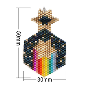 Vente en gros de boucles d'oreilles bohèmes de haute qualité en perles MIYUKI, bijoux tissés en forme d'étoile hexagonale arc-en-ciel pour femmes - Product Image 4